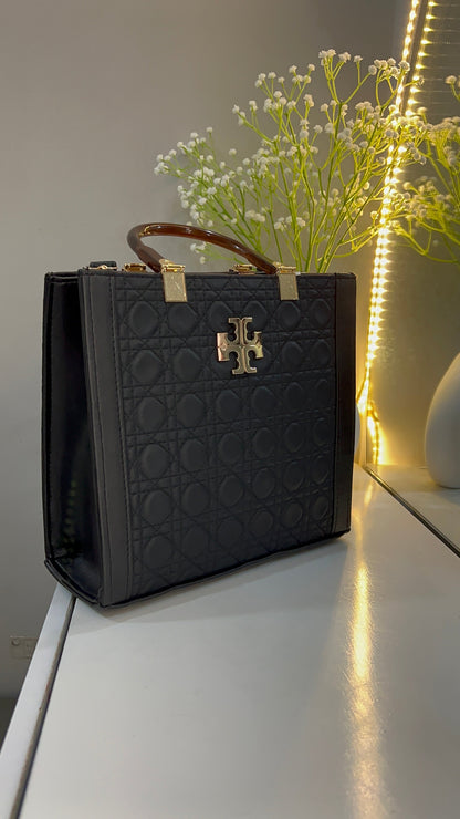 De Quli Black Handbag